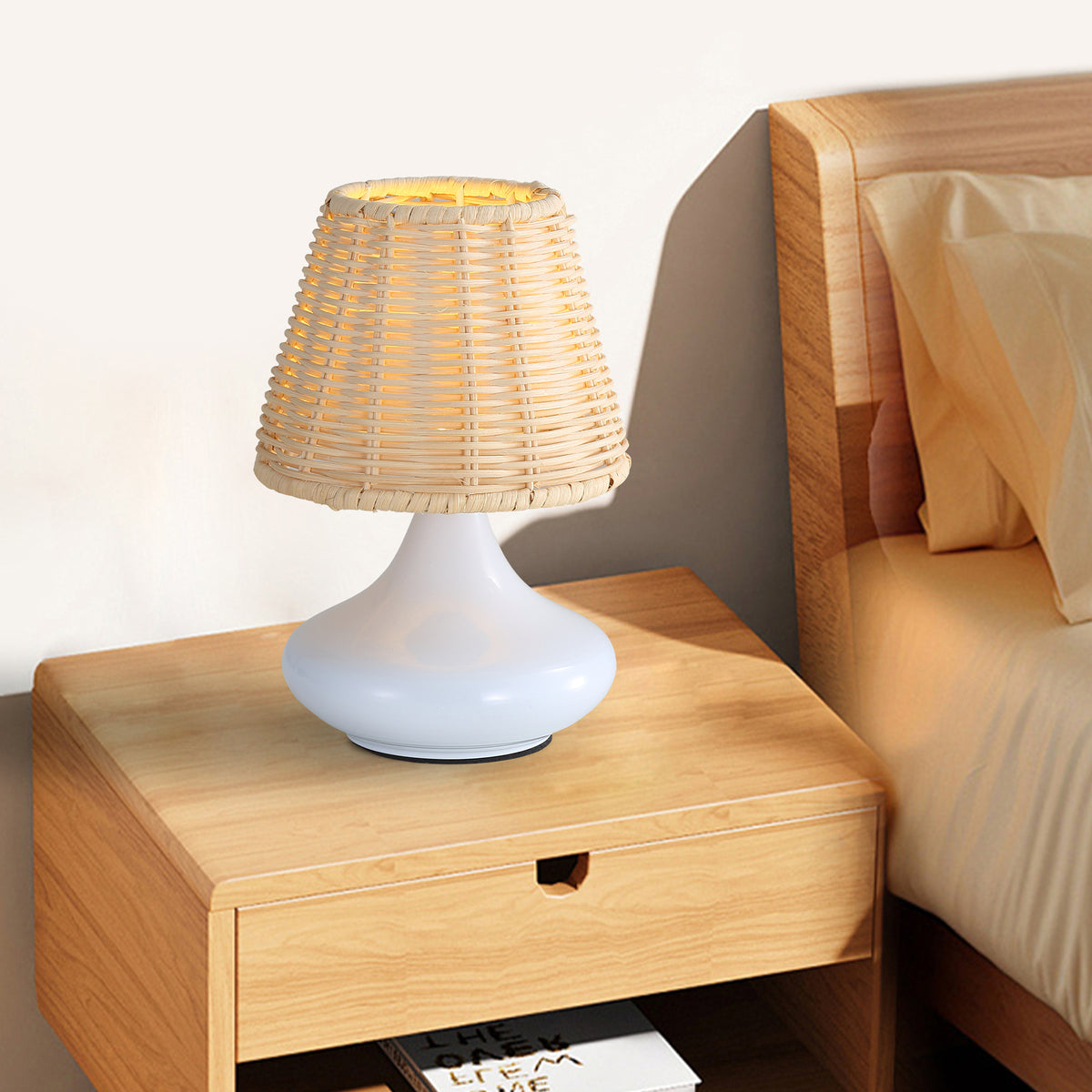 Woven bamboo table lamp, view 4