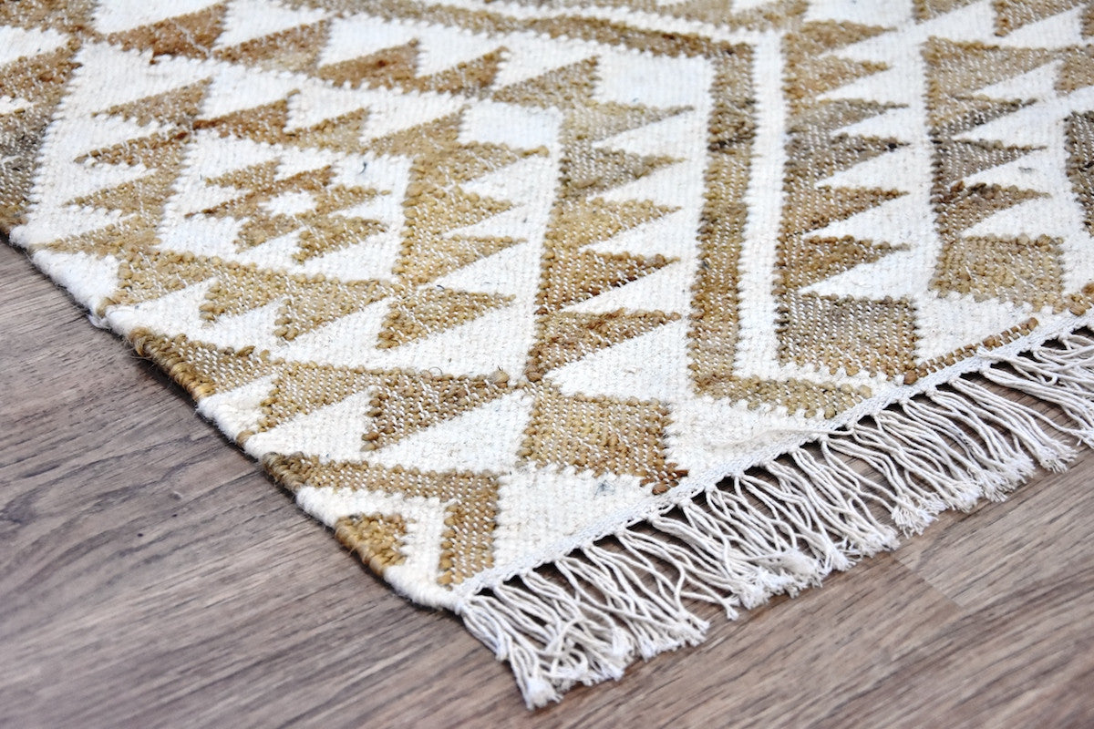 Kilim jute and wool rug, view 3