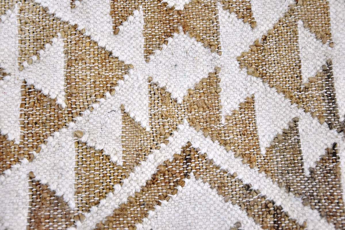 Kilim jute and wool rug, view 4