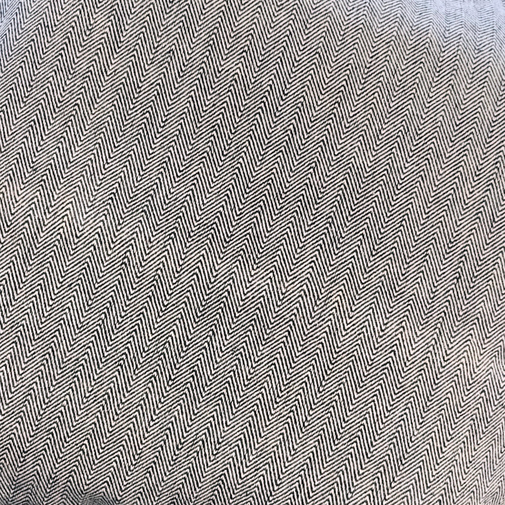 Cotton zig zag pillow cover, weave detail