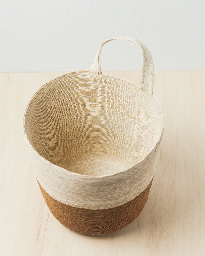 Prado Hanging Basket, view 3