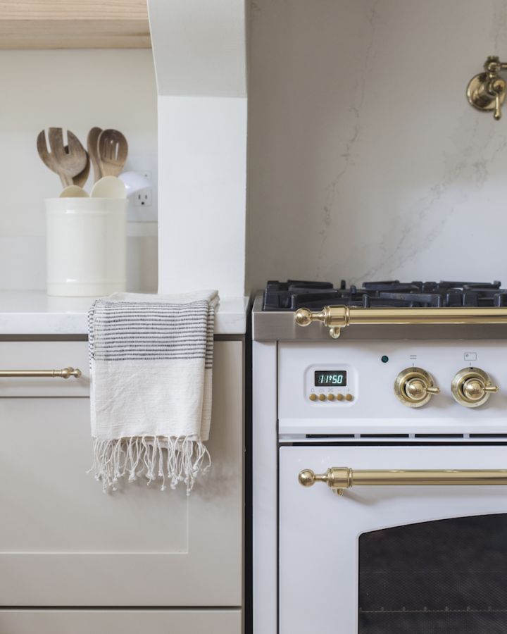 Riviera Cotton Hand Towel, view 2